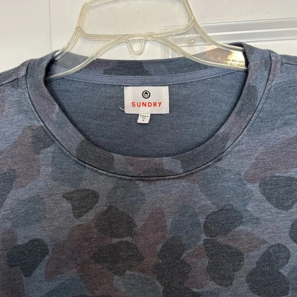 Sundry Camo Lightweight Crewneck Sweatshirt Size Medium Gray/Blue - Picture 5 of 11